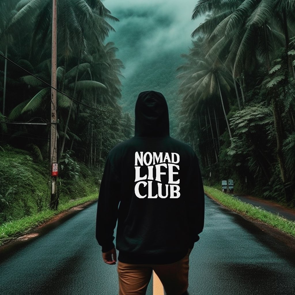 Essential Hoodie - Black